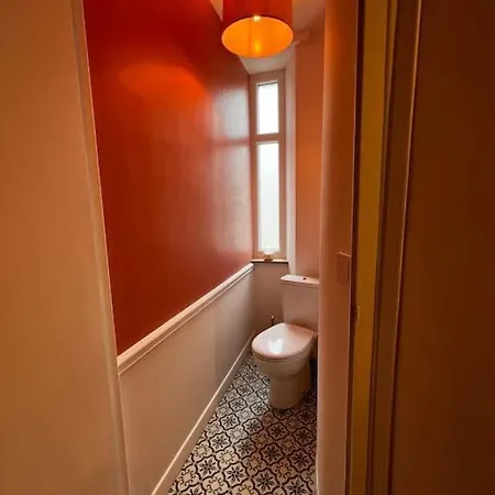 Richard Merrill 2 Personnes En Plein Centre Daire *