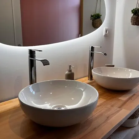 Richard Merrill 2 Personnes En Plein Centre